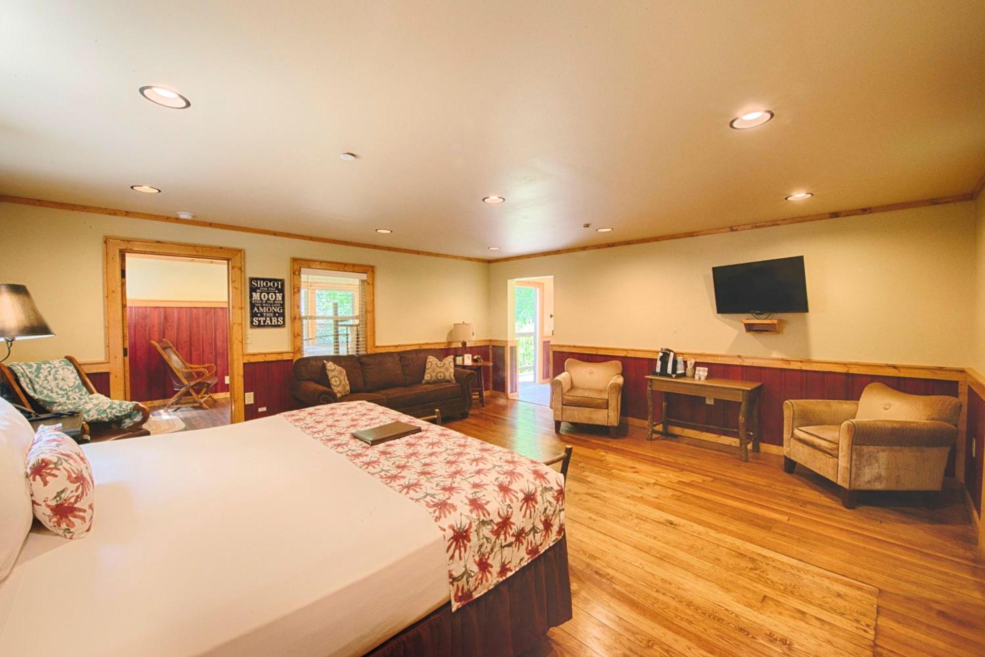 Historic Tapoco Lodge Resort Exterior photo